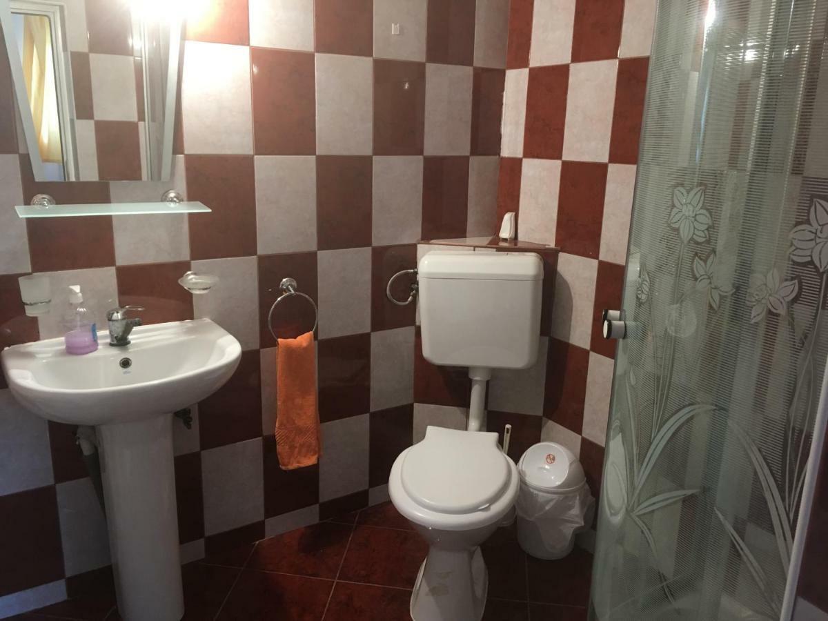 Casa Oana Ioana Guest House Moieciu de Jos Luaran gambar